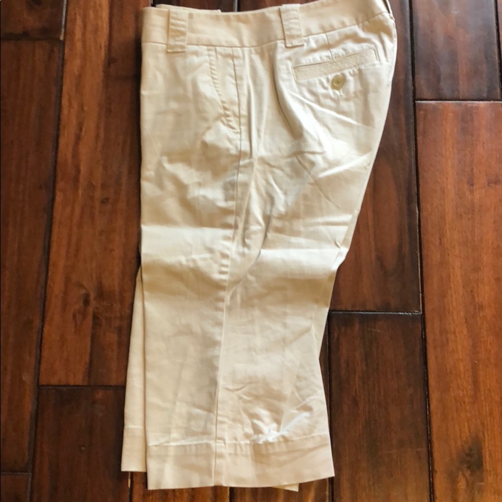 Light khaki Capri pants